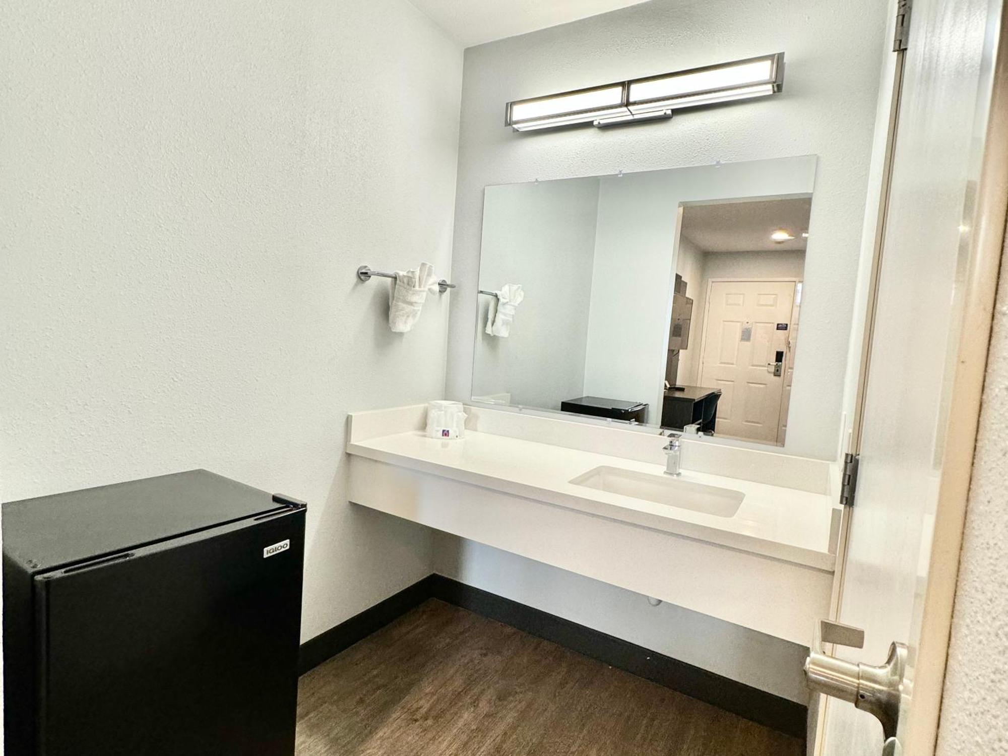 Motel 6-Bellflower, Ca - Los Angeles מראה חיצוני תמונה