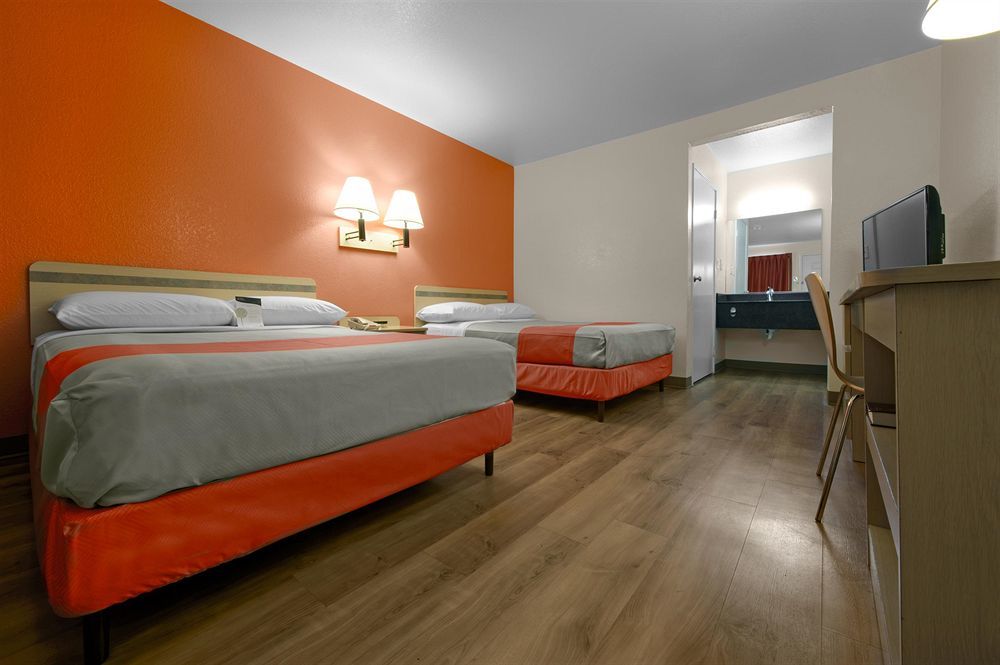 Motel 6-Bellflower, Ca - Los Angeles מראה חיצוני תמונה